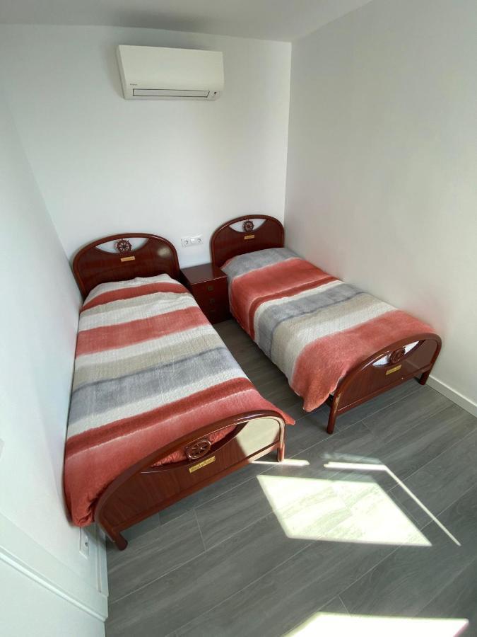 Appartement Vues Mer Proche Plage Roses Exterior foto